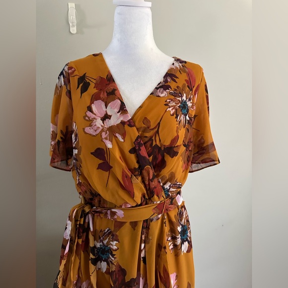 SLNY High-Low Short Sleeve Floral Maxi Dress Mustard Color Size 6 - Picture 5 of 13
